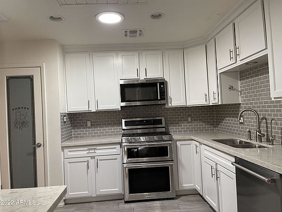 3rd image of 8523 E Catalina Dr