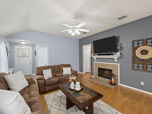 5th image of 4945 Ambrosia Dr