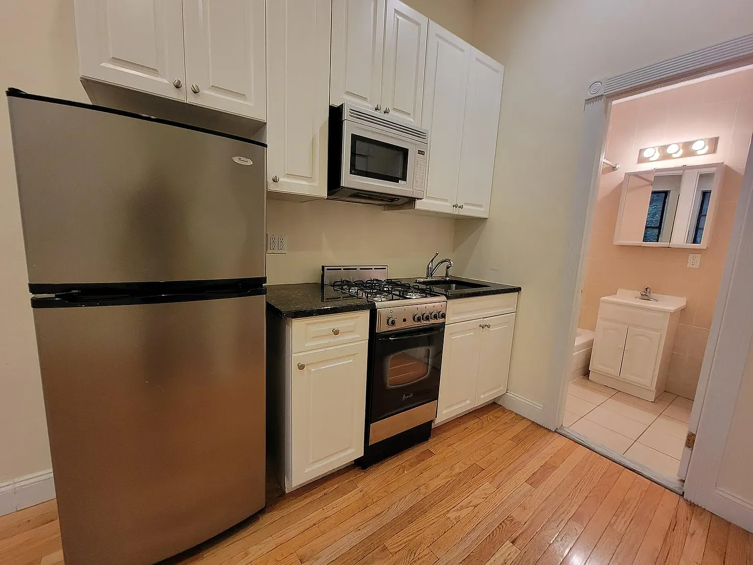 415 West 56th Street — Photo 4