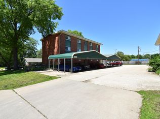 1026 W 24th St #6, Lawrence, KS 66046