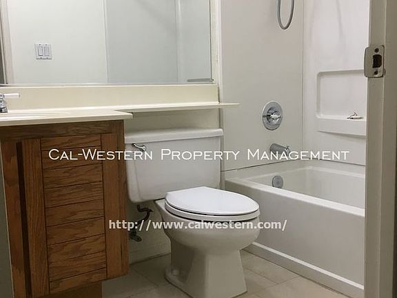 4th image of 6953 Rodling Dr Unit C