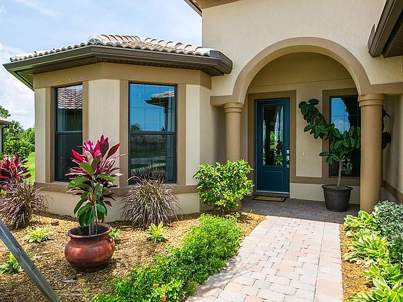 3rd image of 5385 Antigua Cir