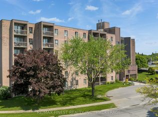 17 Eldon Hall Pl #301, Kingston, ON K7M 7H5