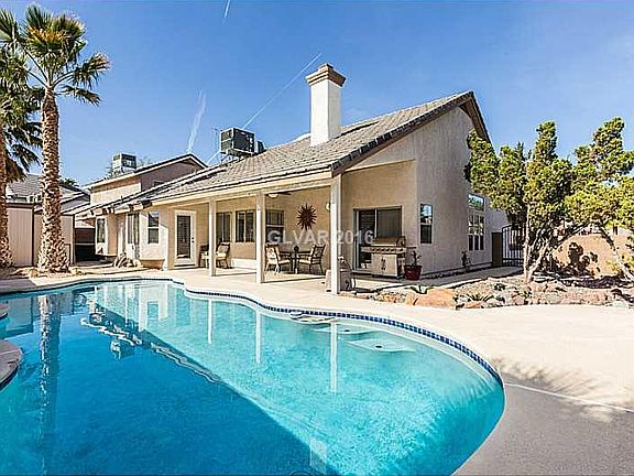 5th image of 326 Vallarte Dr