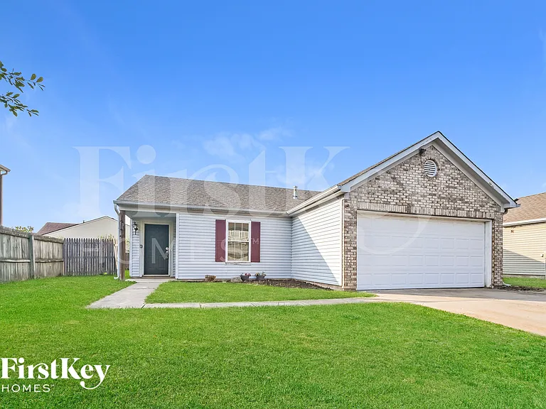 2312 Westmere Dr — Photo 2