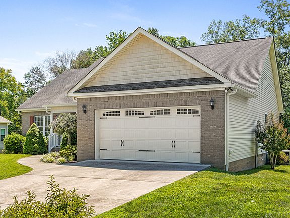 2nd image of 10782 Thatcher Crest Dr