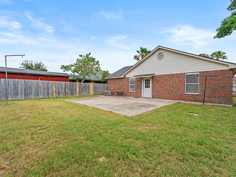 3110 Aberdeen Dr — Photo 12