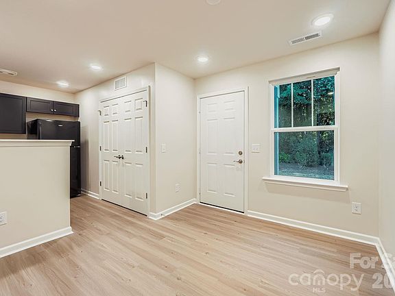 5th image of 1765 J Julian Ln