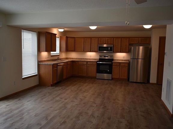 4th image of 1510 Greyrock Ln