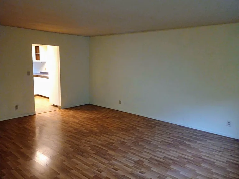 1330 N San Gabriel Ave #B — Photo 3