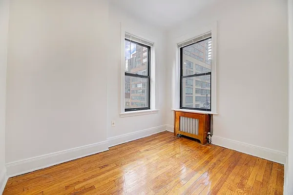 Rented by REAL New York | media 53