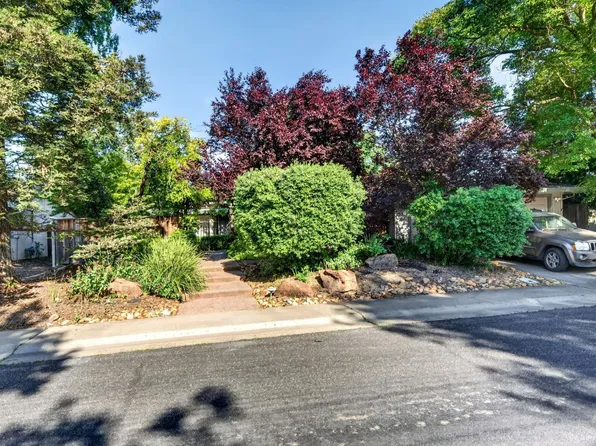 1222 Rosario St, Davis, CA 95618