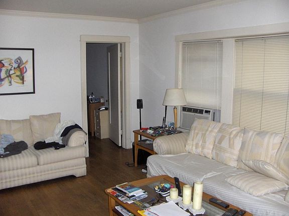 4th image of 1734 Orrington Ave #3