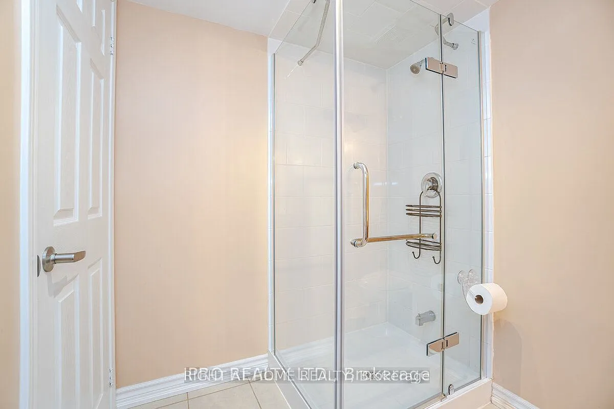 2 bed, $1,590 — Photo 4