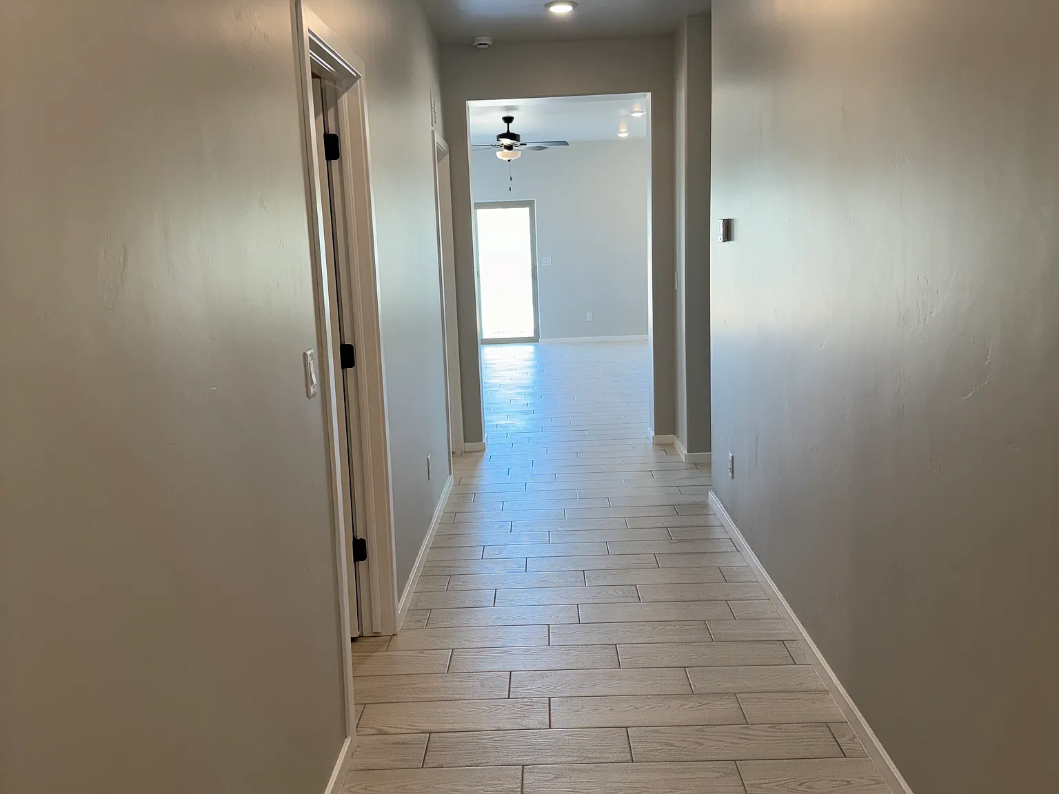 3 bed, 1650 sqft, $2,300 — Photo 2