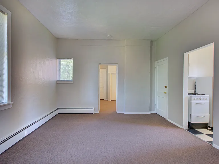 Cross Park Apartments — Photo 27