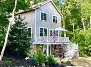 82 Skiff Ave, Tisbury, MA 02568