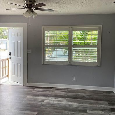 4th image of 2836 Freemont Ter S