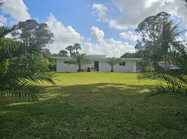 8628 Pioneer Rd, West Palm Beach, FL 33411