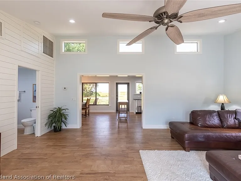 102 Squirrel Point — Photo 13
