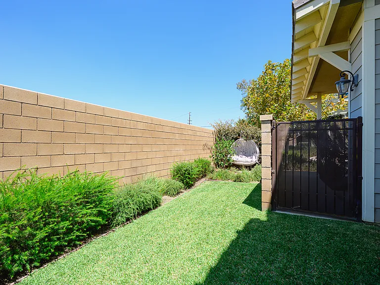 9326 Hellman Ave — Photo 23