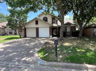 208 Cutting Horse Ln, Keller, TX 76248