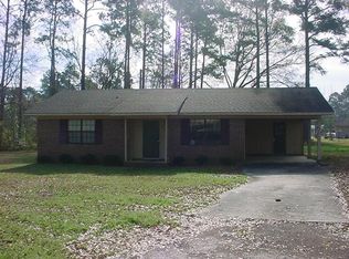107 Strawberry Ct, Fitzgerald, GA 31750