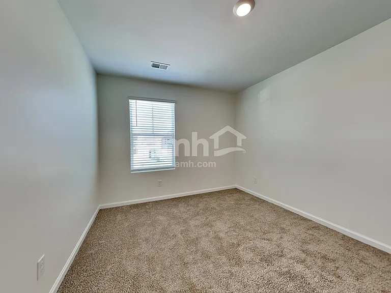 112 Tobago Cir — Photo 15