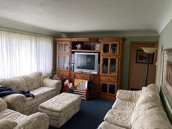 5th image of 929 21st Ave S