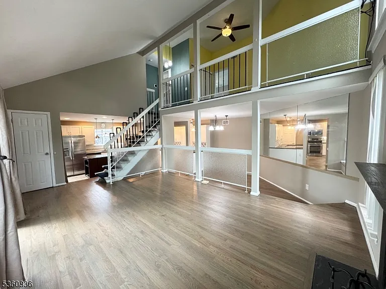 3311 Bloomingdale Dr — Photo 5