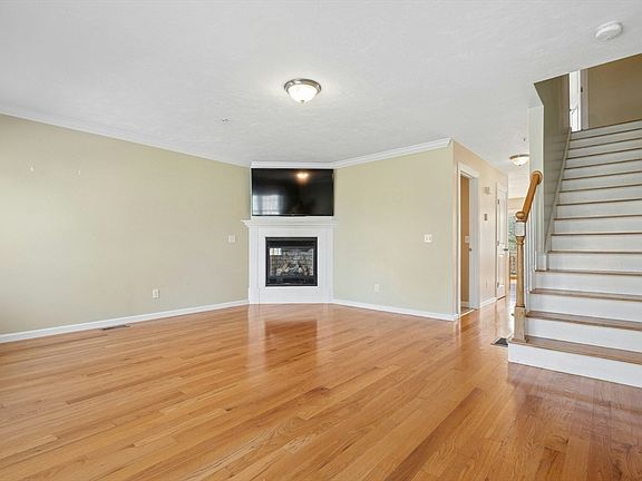 4th image of 152 Worcester St Unit 4
