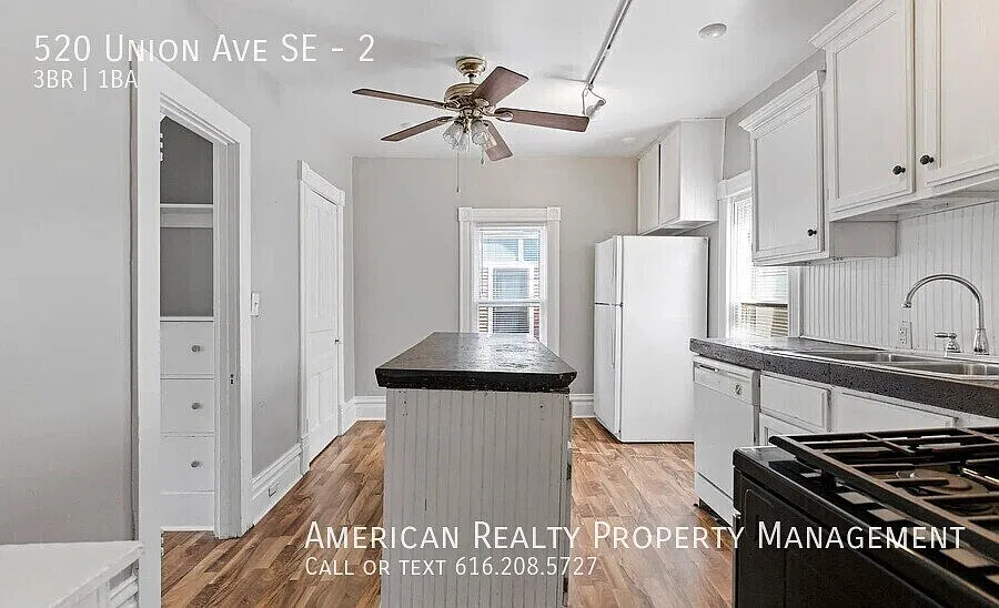 3 bed, 1136 sqft, $1,800 — Photo 3
