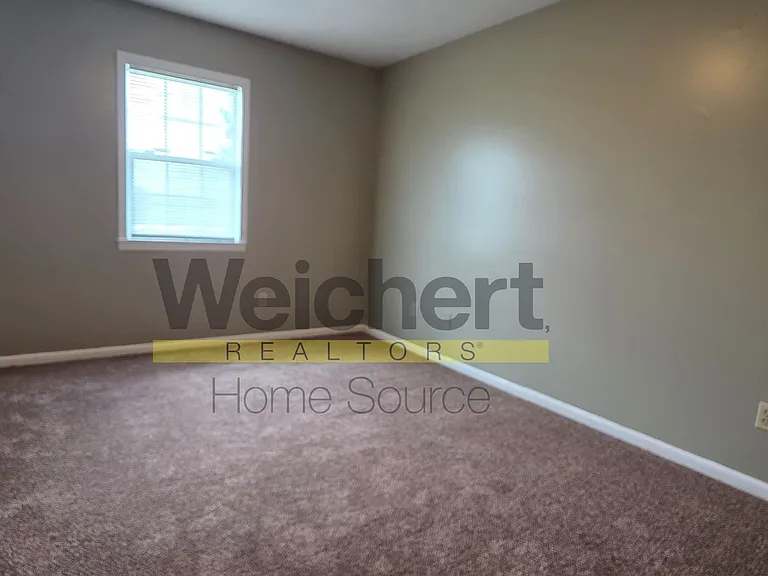 5929 Southwest Dr — Photo 10