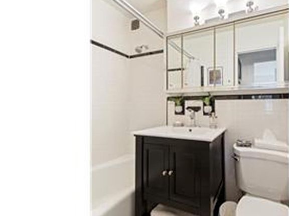 5th image of 435 E 65th St APT 9G