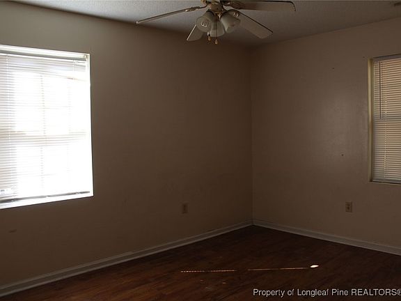 5th image of 2411 Oak St