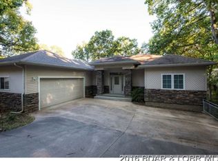 1040 Palisades Dr, Lake Ozark, MO 65049