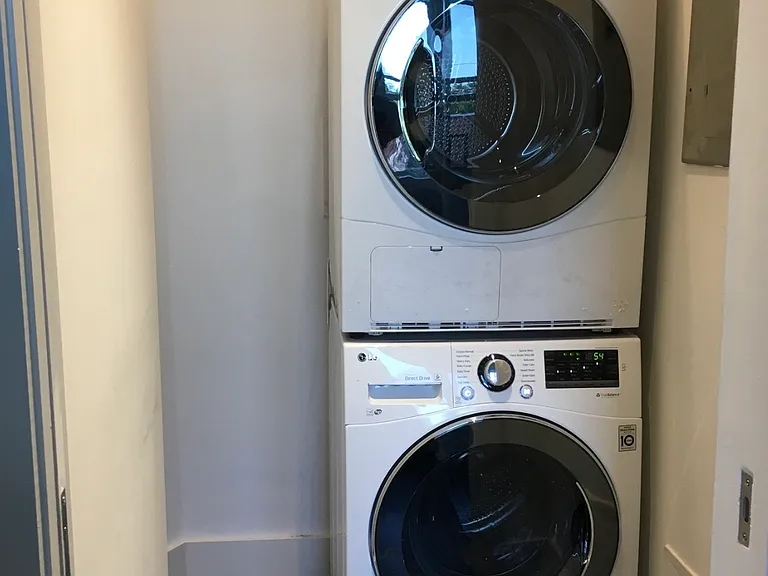 In-unit washer & dryer
