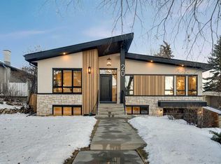 20 W Roselake St NW, Calgary, AB T2K 1K9