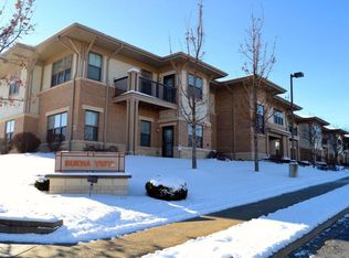 W129N6811 Northfield Dr, Menomonee falls, WI 53051