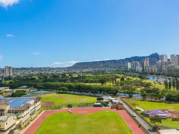 2444 Hihiwai St APT 1903, Honolulu, HI 96826