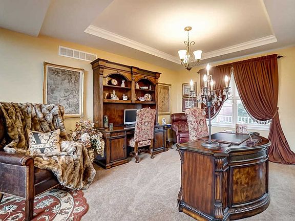 4th image of 4568 Guildford Dr