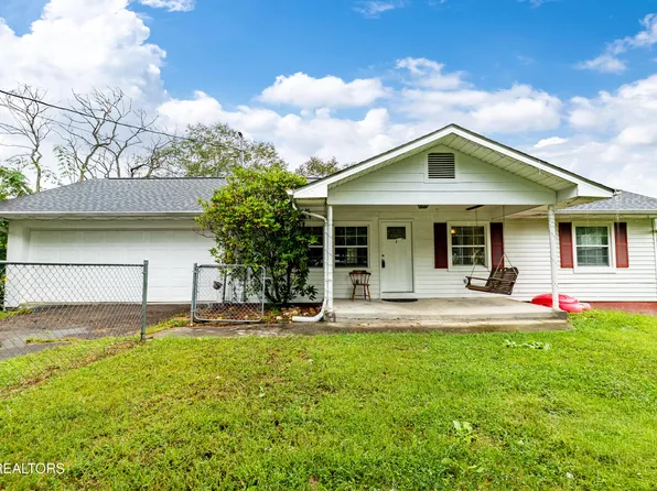 3056 Birds Creek Rd, Sevierville, TN 37876