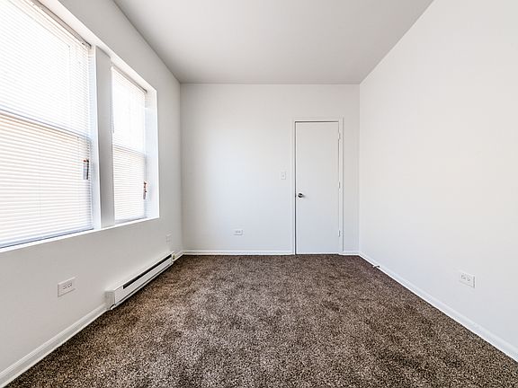 Bedroom at 5100 W Monroe