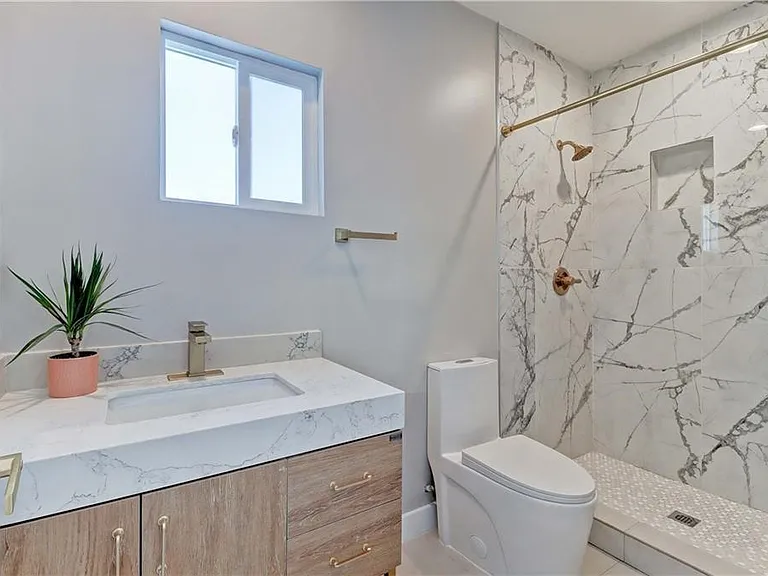 409 Olive St #A — Photo 18