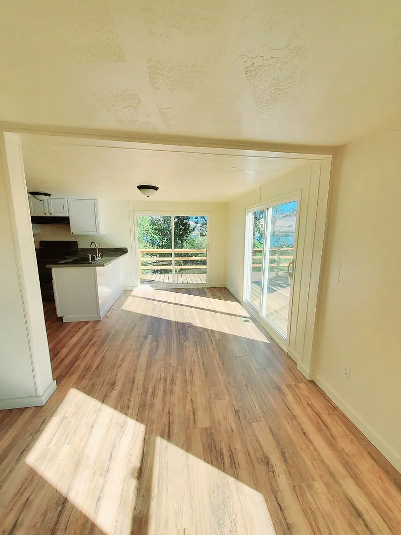 3 Bedroom 2 Bath Single Family Home — Photo 3
