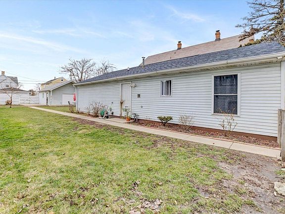 5th image of 1428 S 49th Ct