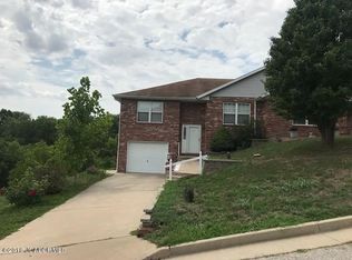 2108 Red Oak Dr #B, Jefferson City, MO 65109