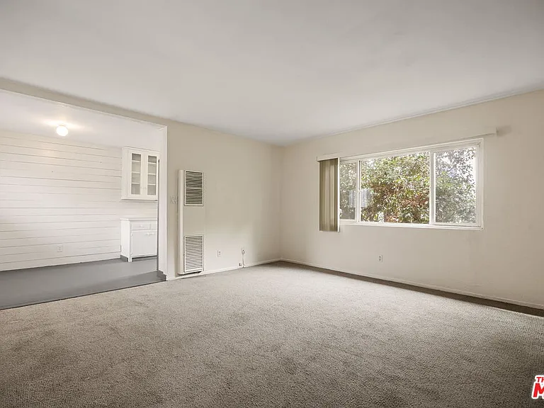 161 W Channel Rd #5 — Photo 4