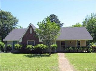 325 Pear Orchard Cir, Ridgeland, MS 39157