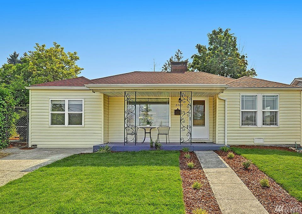 1st image of 2465 S 121st St